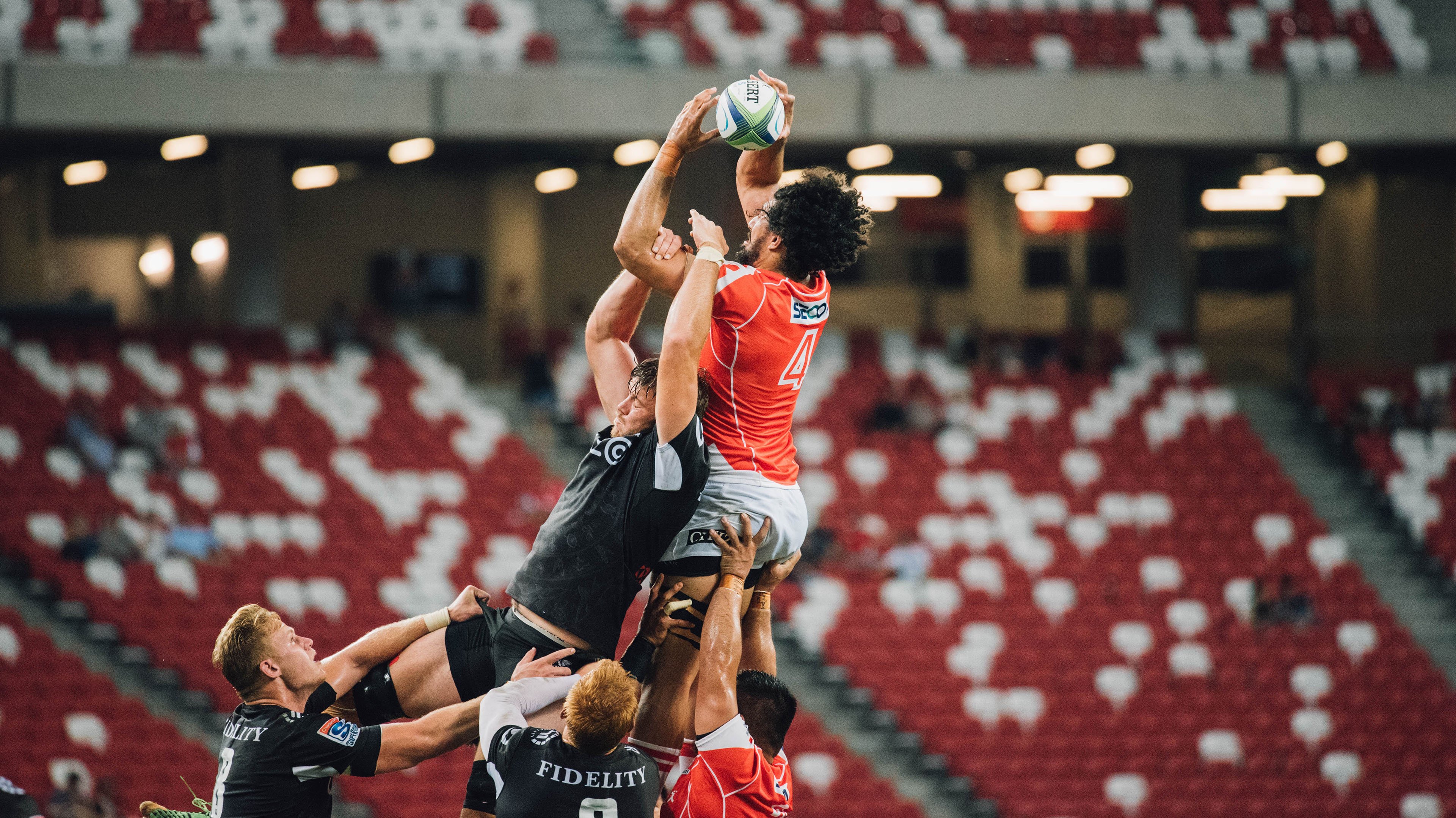 火箭新人接受中文采访展现亲和力,火箭考察新秀